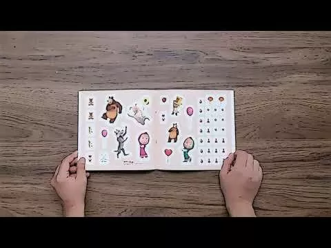 Masha si Ursul. Distractie cu autocolante. In excursie. Carte de activitati – Carte pentru copii