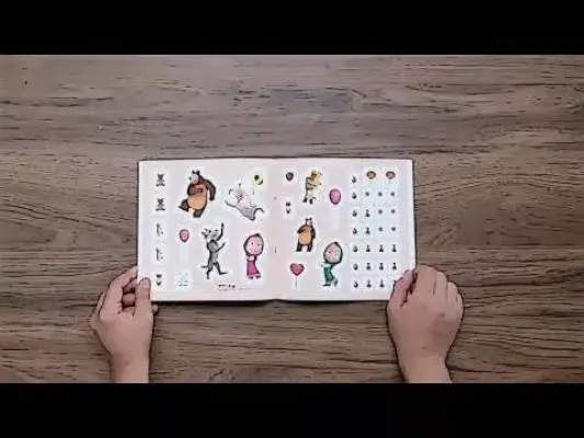 Masha si Ursul. Distractie cu autocolante. In excursie. Carte de activitati – Carte pentru copii