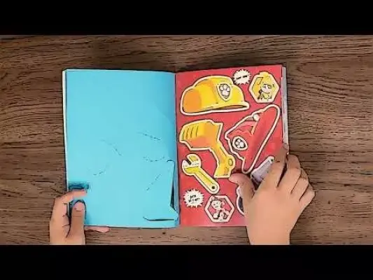 Patrula Catelusilor. Gata de actiune! Activitati si piese detasabile